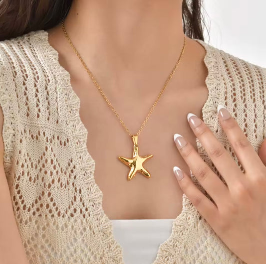 Collar con colgante de estrella de mar