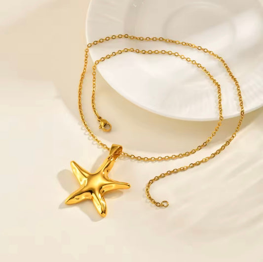 Collar con colgante de estrella de mar