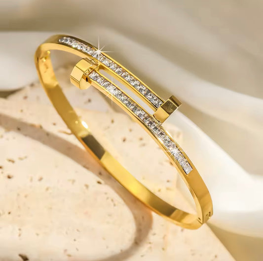 Brazalete brillante de acero inoxidable